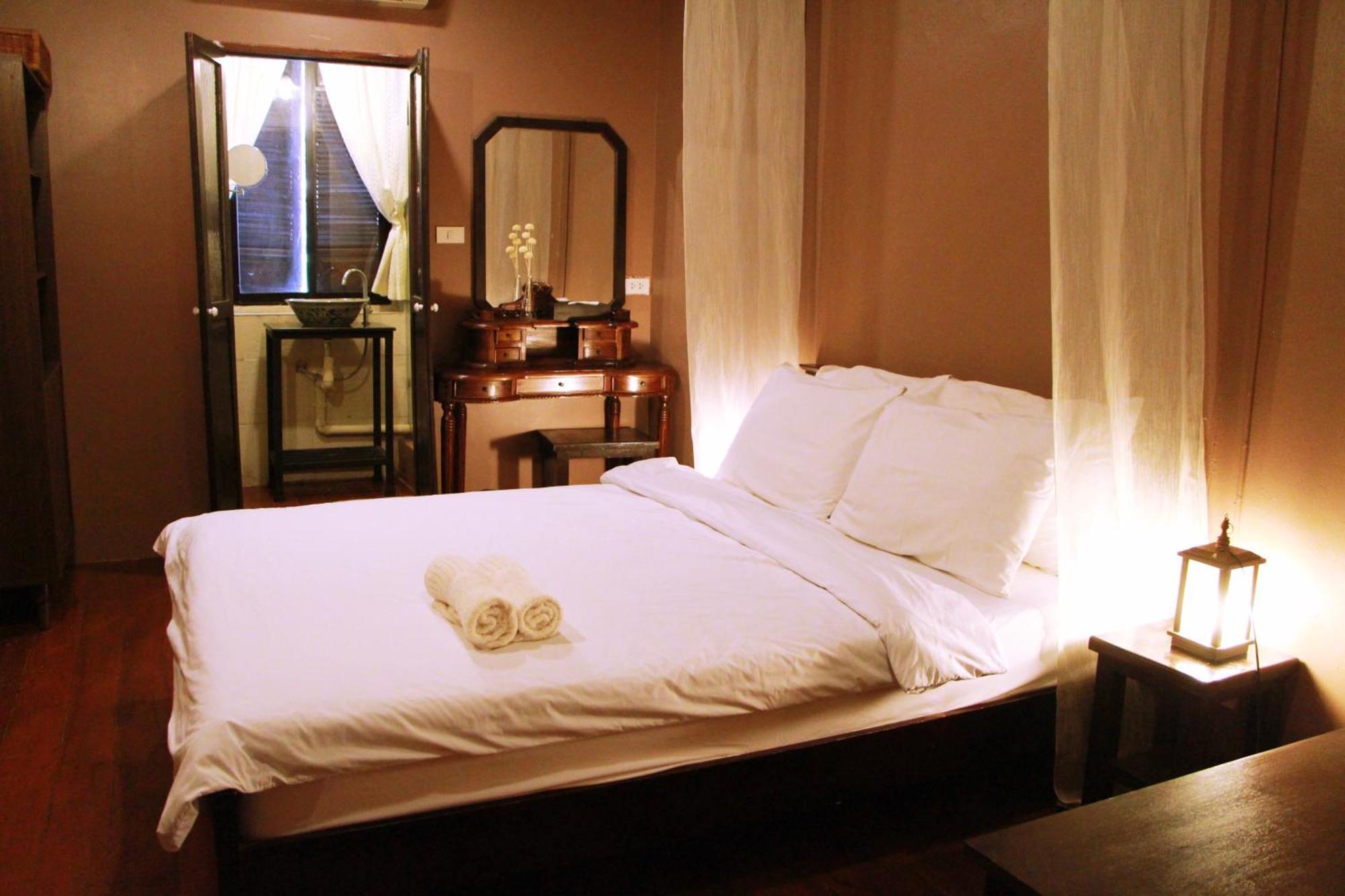 Niras Bankoc Hostel กรุงเทพมหานคร ภายนอก รูปภาพ