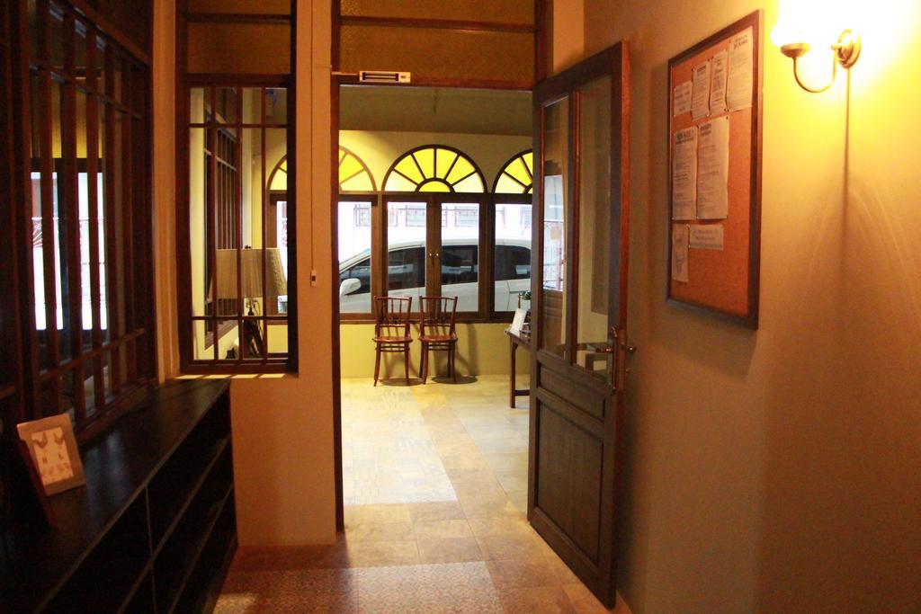 Niras Bankoc Hostel กรุงเทพมหานคร ภายนอก รูปภาพ