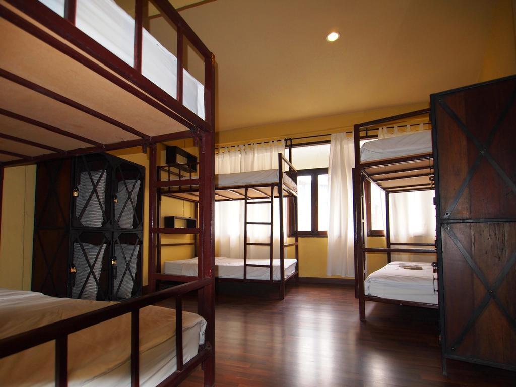 Niras Bankoc Hostel กรุงเทพมหานคร ภายนอก รูปภาพ