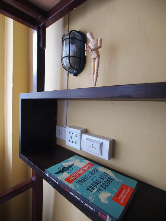 Niras Bankoc Hostel กรุงเทพมหานคร ภายนอก รูปภาพ