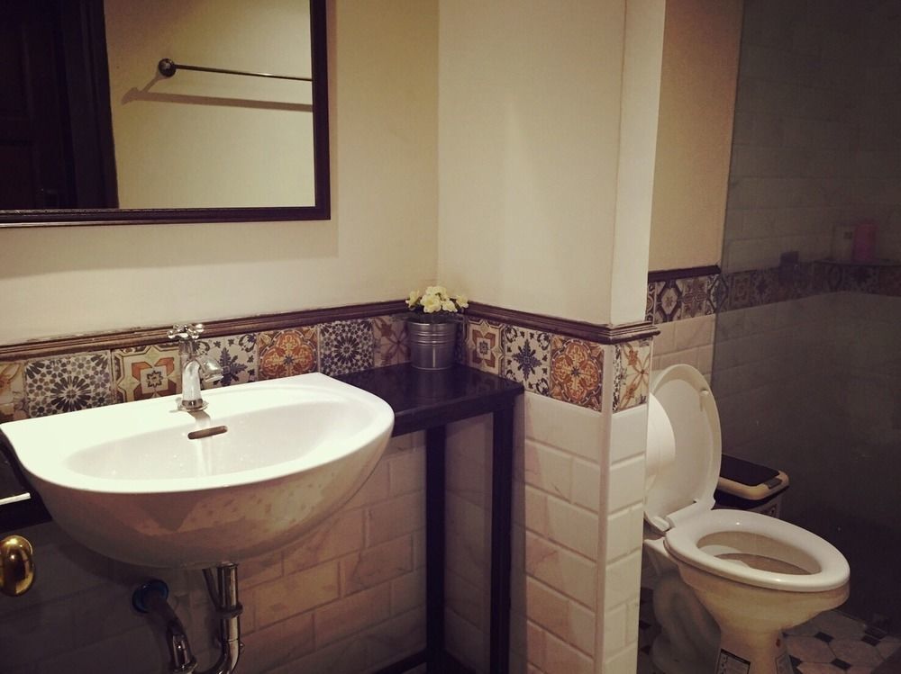 Niras Bankoc Hostel กรุงเทพมหานคร ภายนอก รูปภาพ