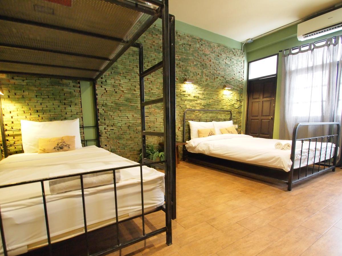 Niras Bankoc Hostel กรุงเทพมหานคร ภายนอก รูปภาพ