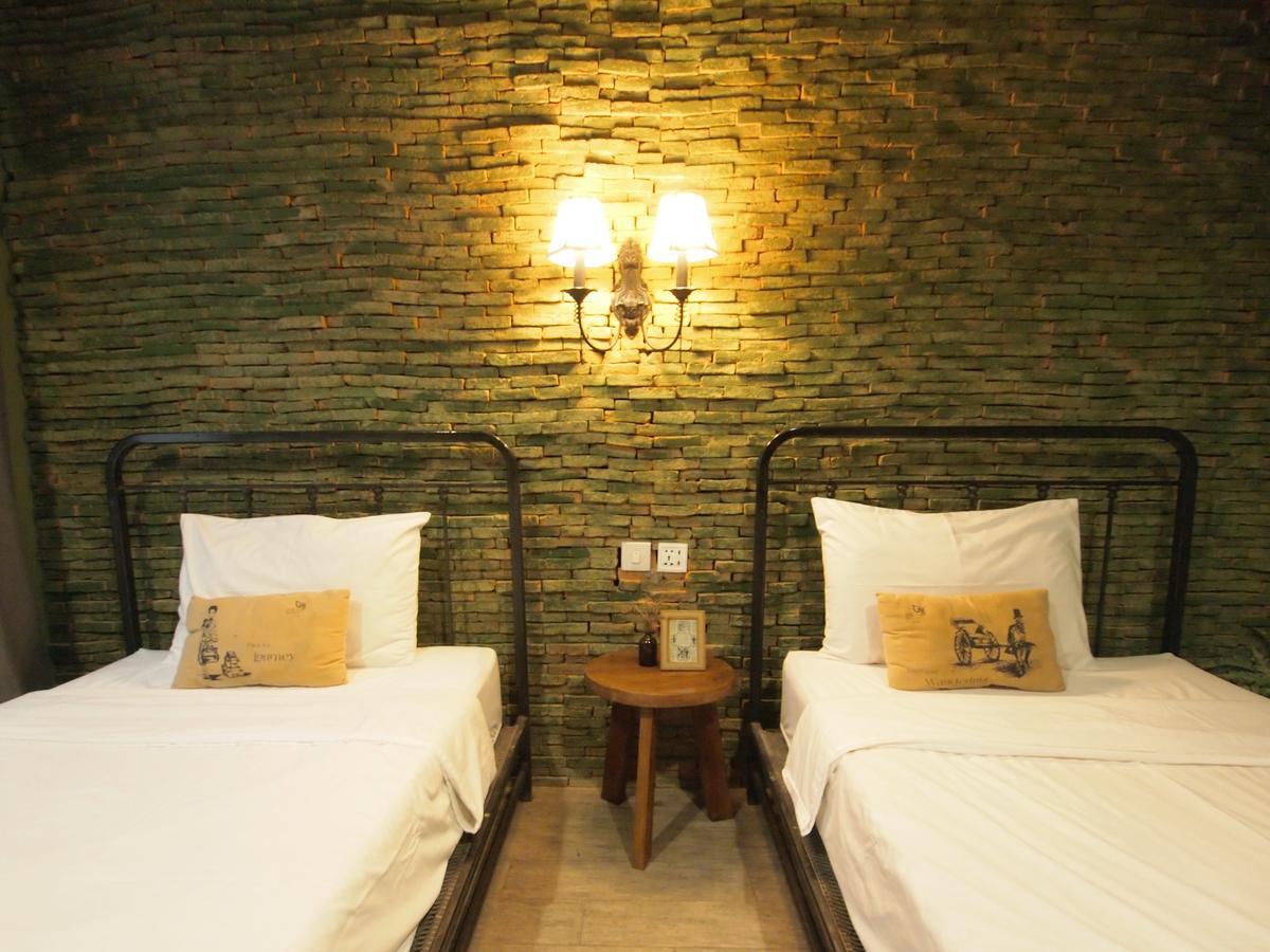 Niras Bankoc Hostel กรุงเทพมหานคร ภายนอก รูปภาพ